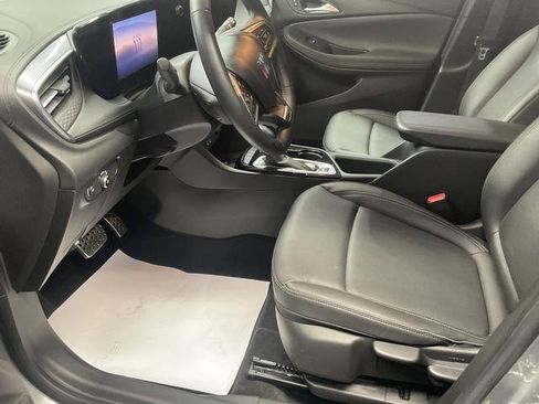 Used 2024 Buick Encore GX Sport Touring w/ Advanced Technology Package AWD/4WD image 9