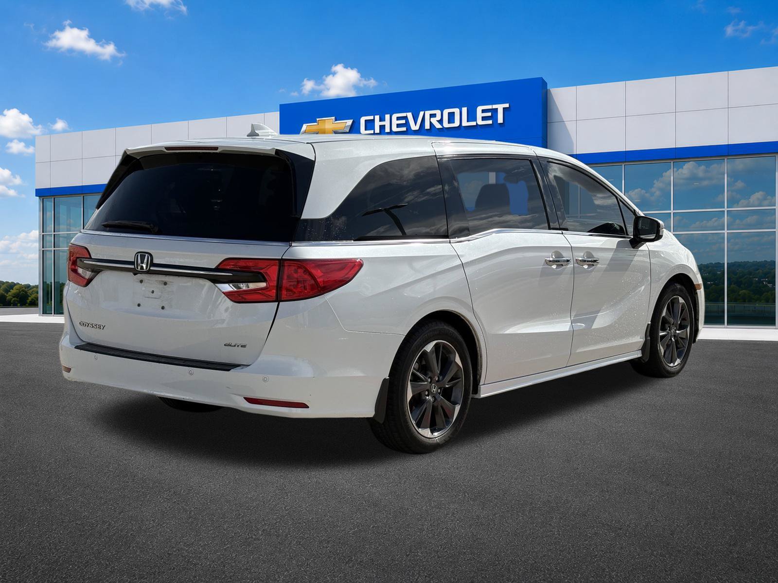 Used 2023 Honda Odyssey Elite image 7