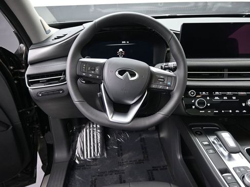 New 2026 INFINITI QX60 Luxe w/ Family Package image 13