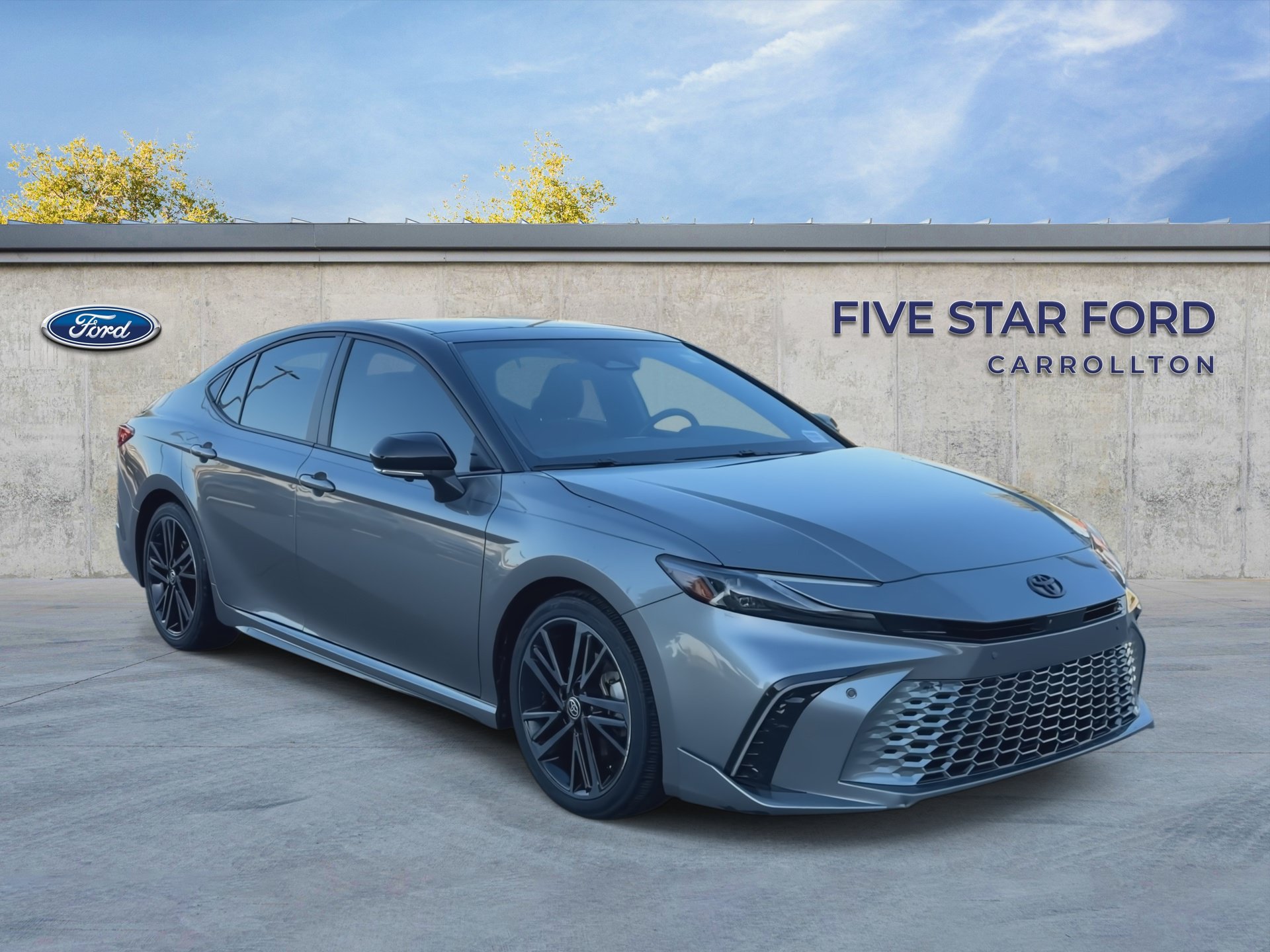 Used 2025 Toyota Camry XSE w/ Premium Plus Package FWD image 2