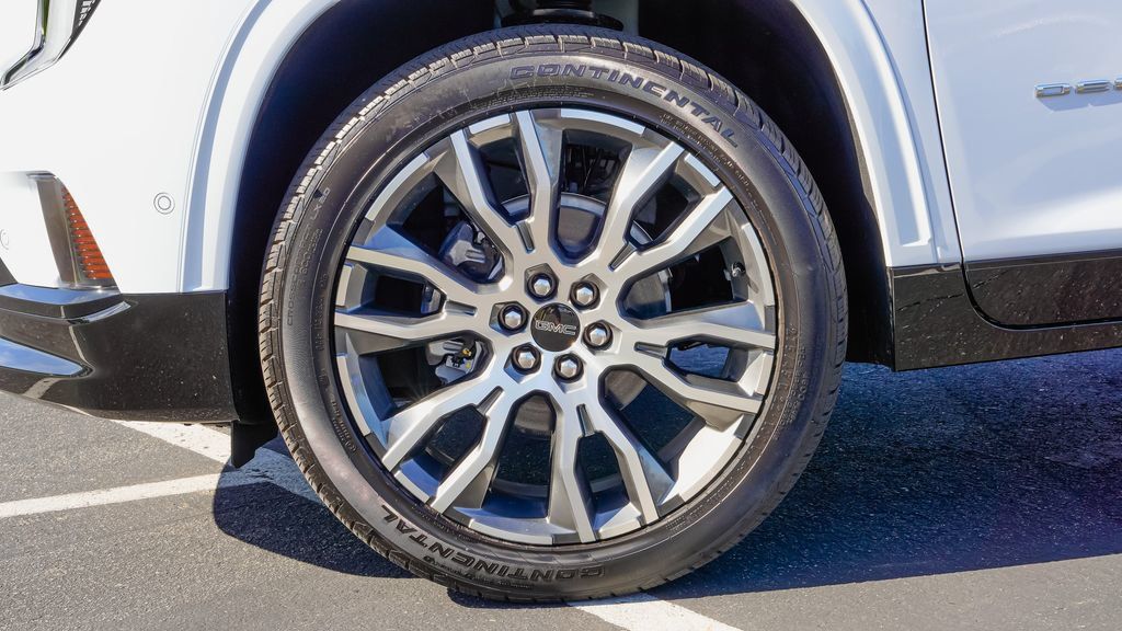 New 2026 GMC Acadia Denali Ultimate AWD/4WD image 7