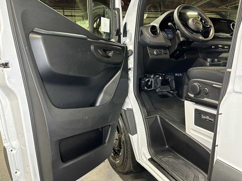 Used 2026 Mercedes-Benz Sprinter 2500 image 20