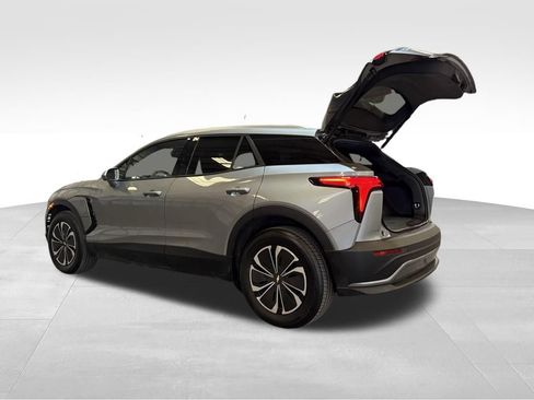 Used 2024 Chevrolet Blazer EV LT image 18