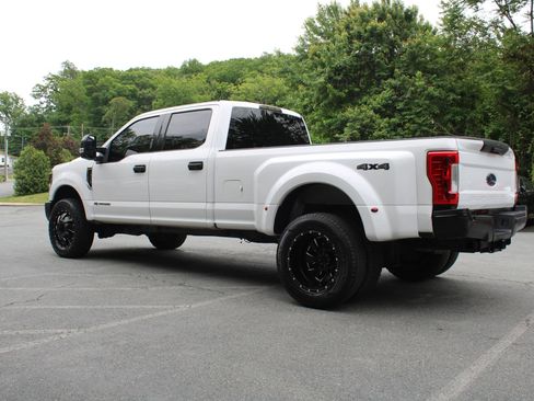 Used 2018 Ford F350 XLT AWD/4WD image 4