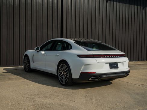 New 2026 Porsche Panamera image 3