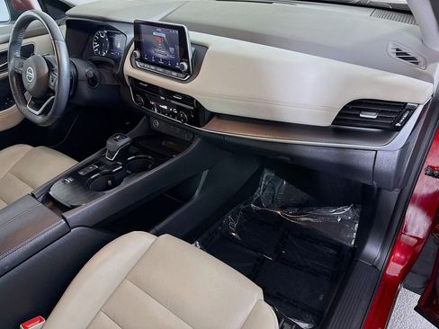 Used 2021 Nissan Rogue SV w/ Premium Package FWD image 30