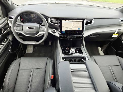 New 2026 Jeep Grand Wagoneer Limited AWD/4WD image 10
