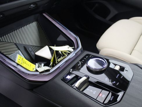 Used 2025 BMW X3 xDrive30i w/ Premium Package image 16