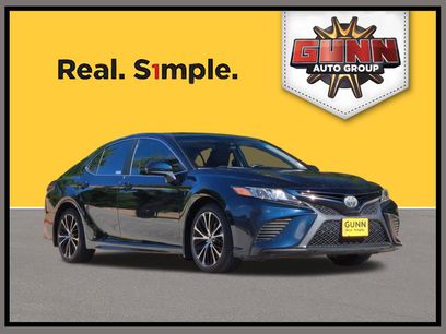 Used 2018 Toyota Camry SE w/ Moonroof Package