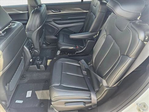 New 2025 Jeep Grand Cherokee L Limited w/ Trailer Tow Package image 15