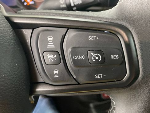 Used 2026 Jeep Gladiator Mojave AWD/4WD image 34