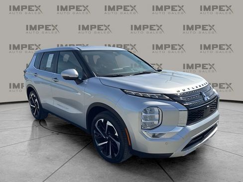 Used 2024 Mitsubishi Outlander SE Black Edition FWD image 7