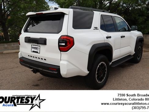 Used 2025 Toyota 4Runner TRD Off-Road AWD/4WD image 6