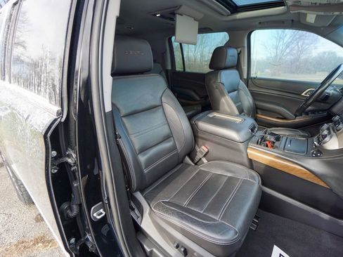 Used 2019 GMC Yukon XL Denali w/ Denali Ultimate Package image 36