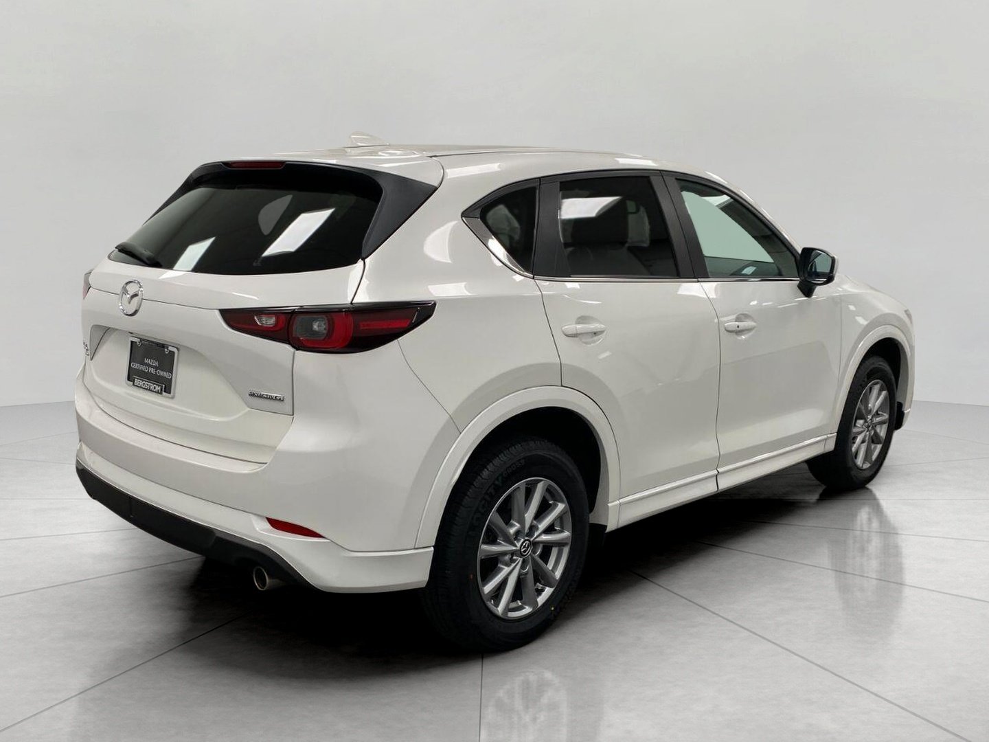 Used 2024 MAZDA CX-5 AWD 2.5 S w/ Preferred Package image 3
