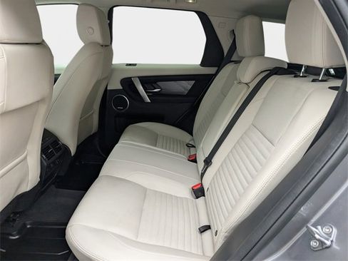 Used 2024 Land Rover Discovery Sport S image 11