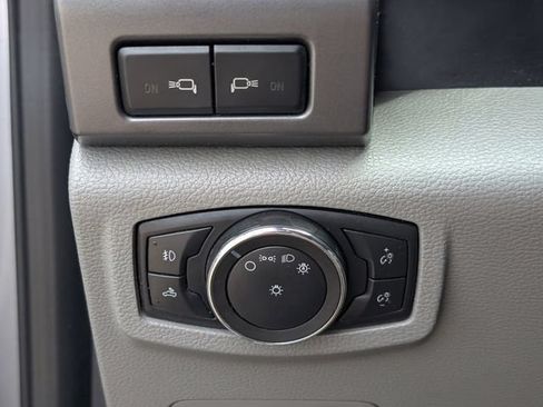 Used 2020 Ford F250 XLT w/ XLT Premium Package AWD/4WD image 23