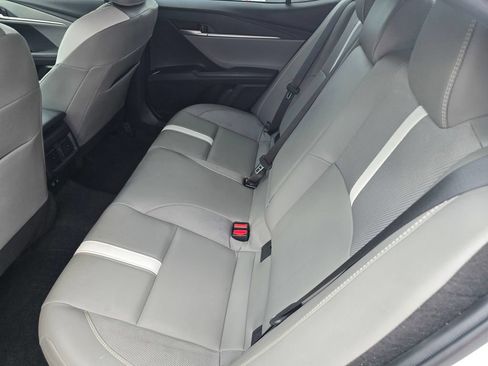 Used 2025 Toyota Camry SE w/ Convenience Package FWD image 13