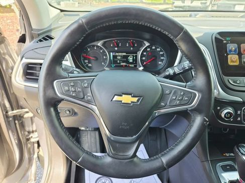 Used 2018 Chevrolet Equinox Premier AWD/4WD image 14