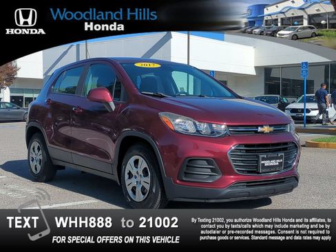 Used 2017 Chevrolet Trax LS FWD image 3