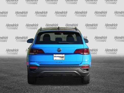 Used 2024 Volkswagen Taos SE FWD image 8