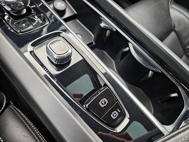 Certified 2023 Volvo XC60 B5 Ultimate w/ Climate Package AWD/4WD image 28