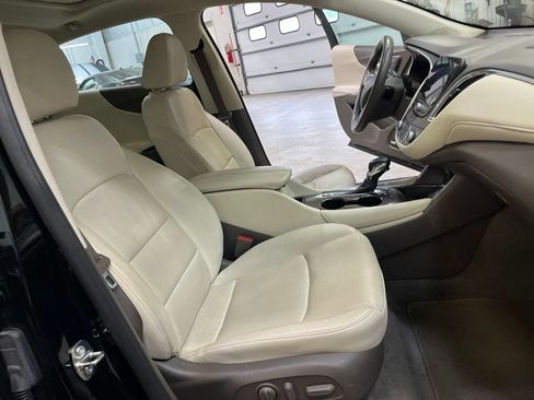 Used 2024 Chevrolet Malibu LT FWD image 29