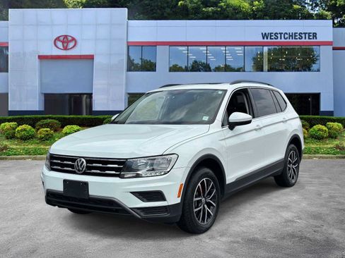 Used 2021 Volkswagen Tiguan SE w/ Panoramic Sunroof Package image 8