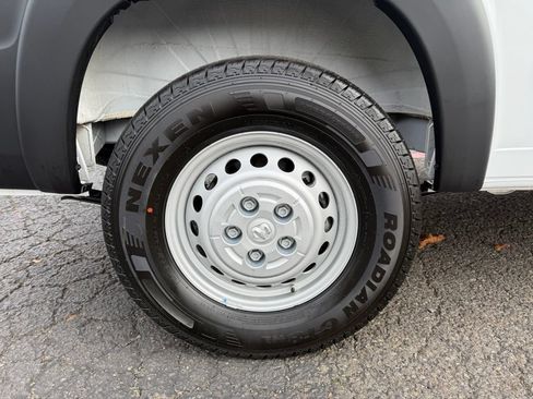 New 2026 RAM ProMaster 2500 w/ Convenience Group FWD image 9