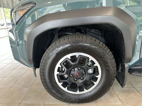 Certified 2025 Toyota 4Runner TRD Off-Road Premium AWD/4WD image 20