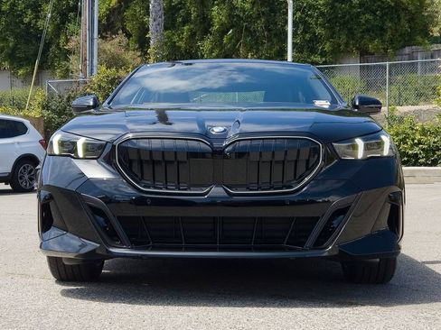 New 2027 BMW 530i w/ M Sport Package RWD image 2