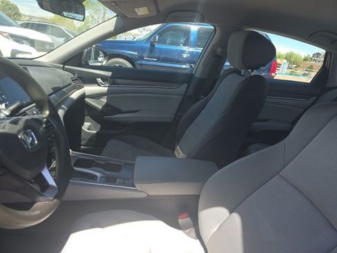 Used 2019 Honda Accord LX image 4