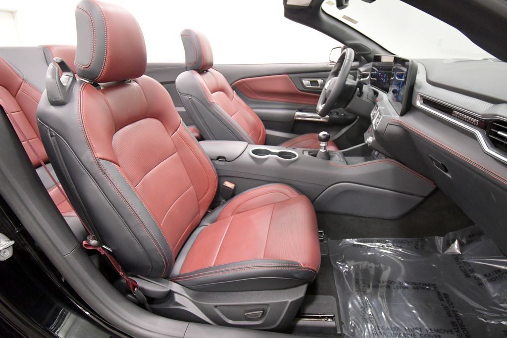 Used 2025 Ford Mustang GT Premium RWD image 15