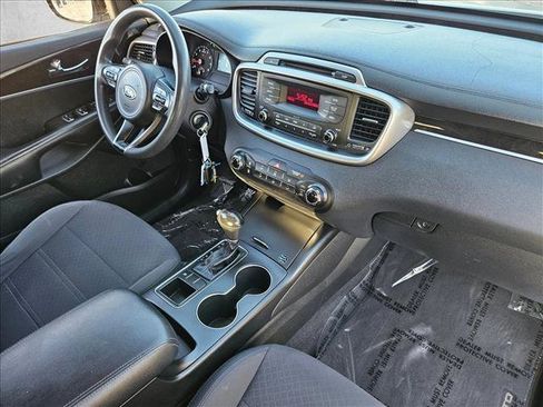Used 2017 Kia Sorento L FWD image 24