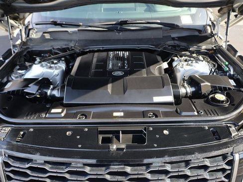 Used 2019 Land Rover Range Rover SE AWD/4WD image 10