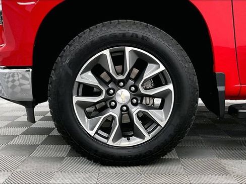 Used 2022 Chevrolet Silverado 1500 LT AWD/4WD image 10