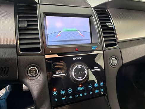 Used 2013 Ford Taurus SHO image 18