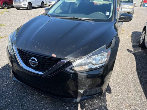 Used 2016 Nissan Sentra S FWD image 2