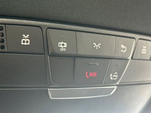 Used 2022 Mercedes-Benz E 350 Sedan image 22