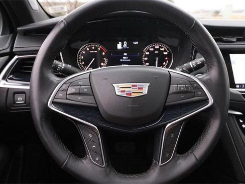 Used 2024 Cadillac XT5 Premium Luxury image 12