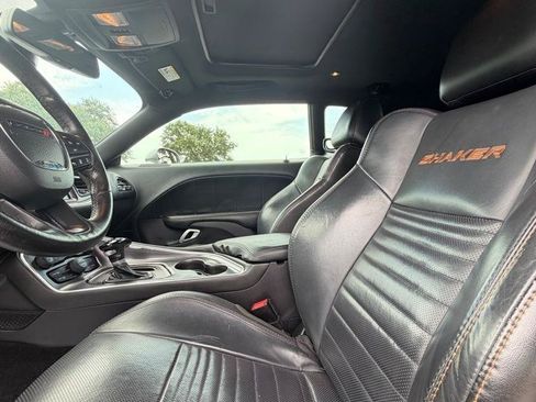 Used 2016 Dodge Challenger R/T Scat Pack RWD image 10