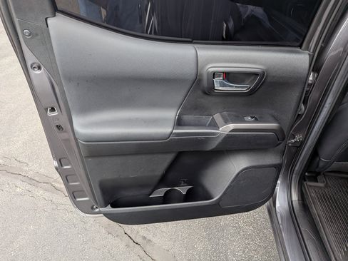 Used 2023 Toyota Tacoma TRD Off-Road image 24