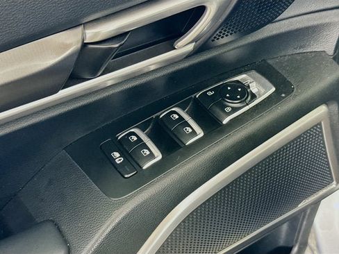 Certified 2024 Kia Telluride S w/ S Sunroof Package AWD/4WD image 18
