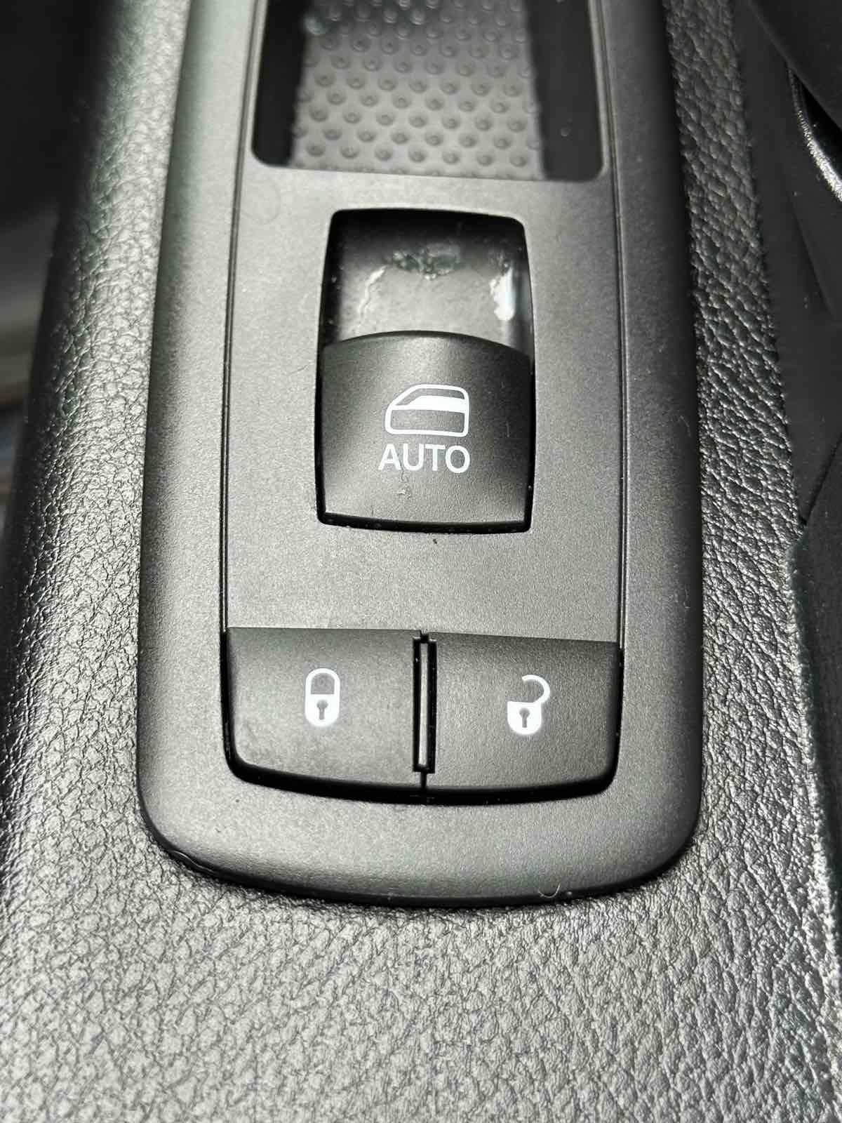 Used 2017 RAM 1500 Express AWD/4WD image 27