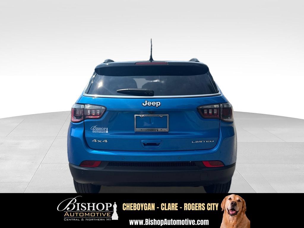 Used 2025 Jeep Compass Limited AWD/4WD image 10