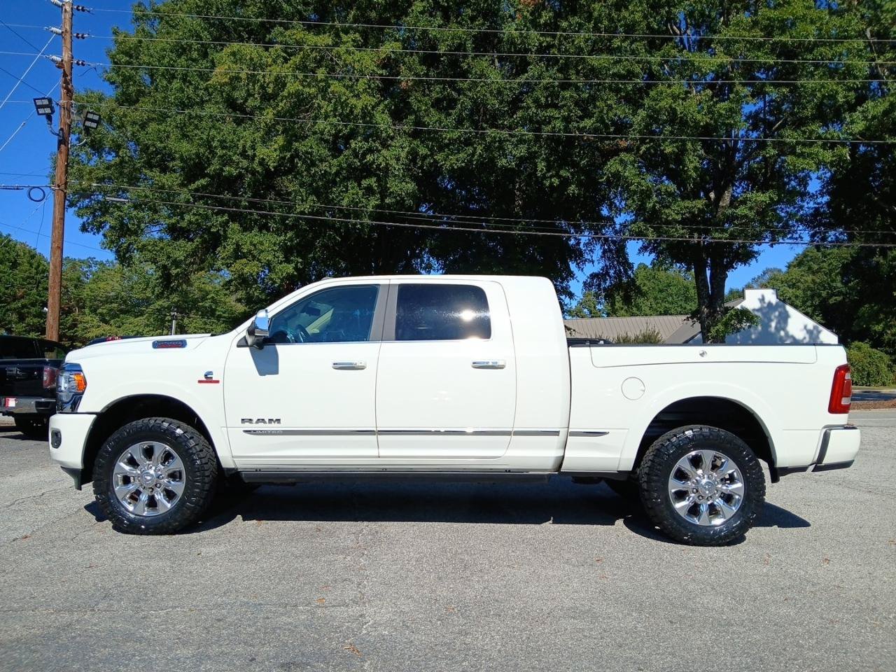 Used 2021 RAM 2500 Limited AWD/4WD image 1