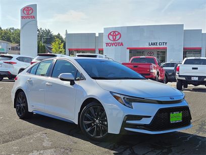 New 2025 Toyota Corolla SE w/ SE Premium Package