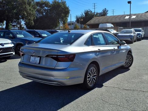 Used 2020 Volkswagen Jetta SE w/ SE Cold Weather Package image 5