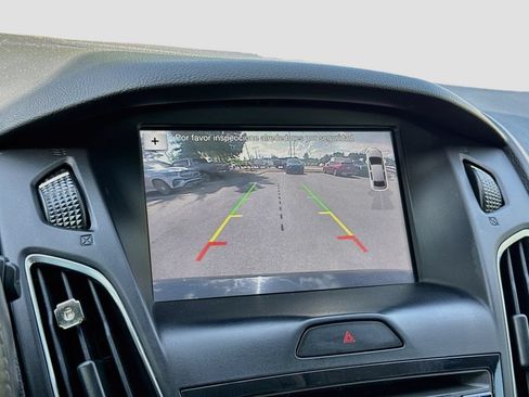 Used 2017 Ford Focus SEL FWD image 17