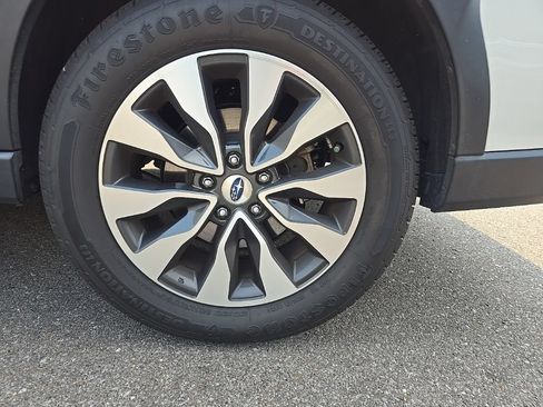 Used 2023 Subaru Outback Touring XT AWD/4WD image 10